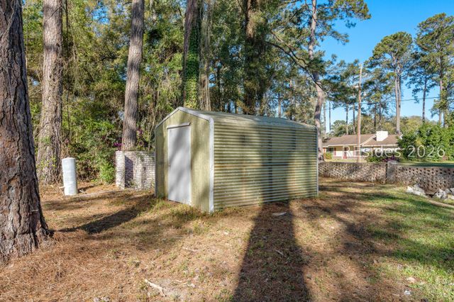 656 Broad River Blvd, Beaufort, SC 29906