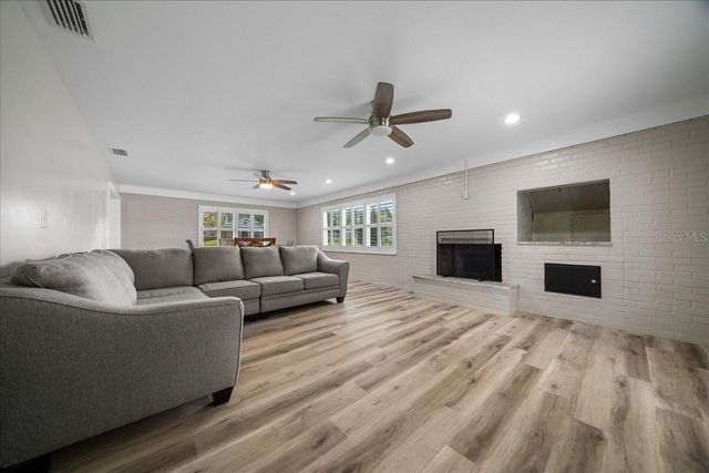 10025 NW 28TH PLACE, Ocala, FL 34482