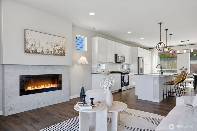 22615 69th Place W, Mountlake Terrace, WA 98043