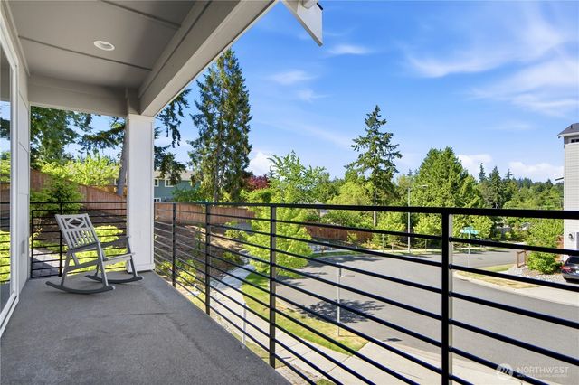 22615 69th Place W, Mountlake Terrace, WA 98043
