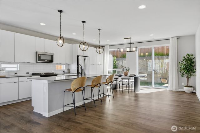22615 69th Place W, Mountlake Terrace, WA 98043
