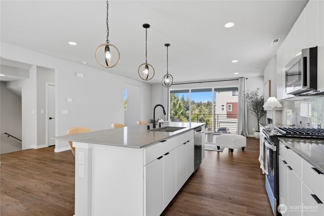 22615 69th Place W, Mountlake Terrace, WA 98043