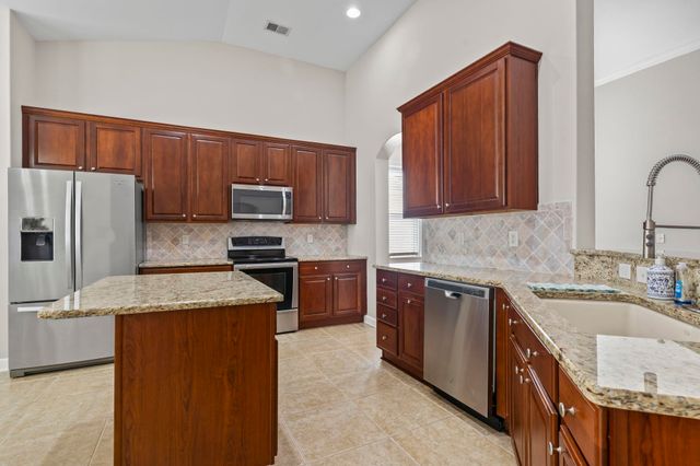 712 Tilly Pine Dr., Conway, SC 29526