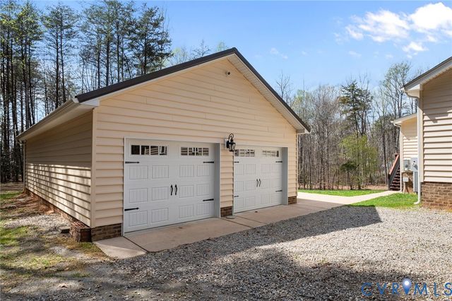 3415 Three Chopt Rd, Gum Spring, VA 23065