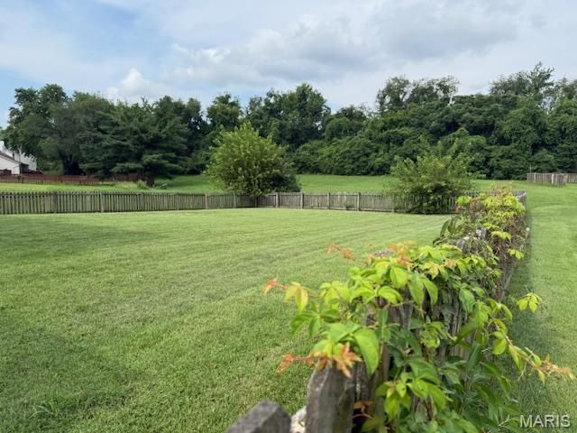 12845 Meadowdale Drive, Unincorporated, MO 63138