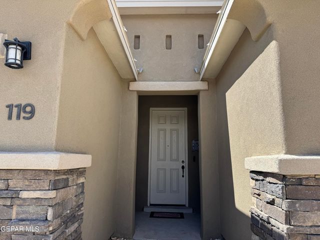119 ESTHER Trail, Sunland Park, NM 88008