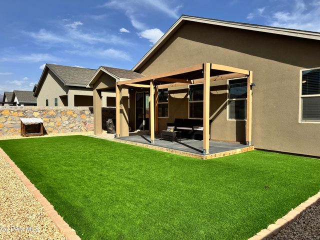 119 ESTHER Trail, Sunland Park, NM 88008