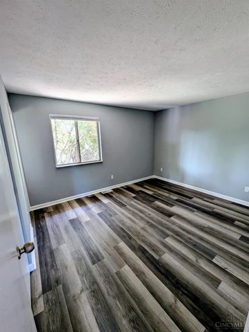 962 Harrogate Court, Forest Park, OH 45240