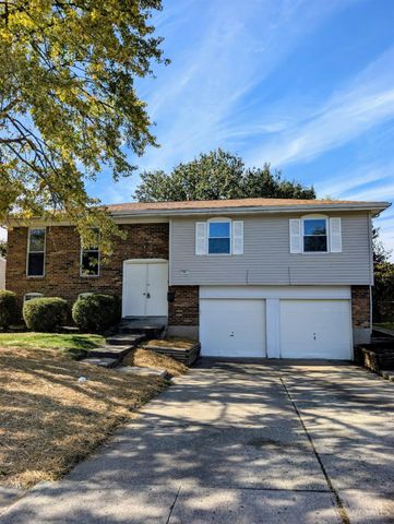 962 Harrogate Court, Forest Park, OH 45240