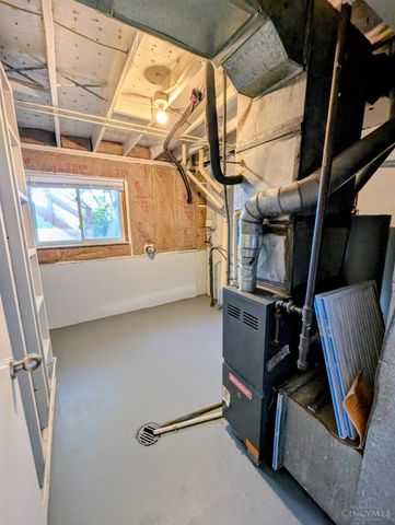 962 Harrogate Court, Forest Park, OH 45240