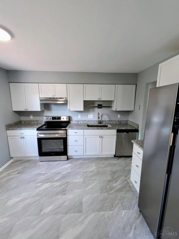 962 Harrogate Court, Forest Park, OH 45240