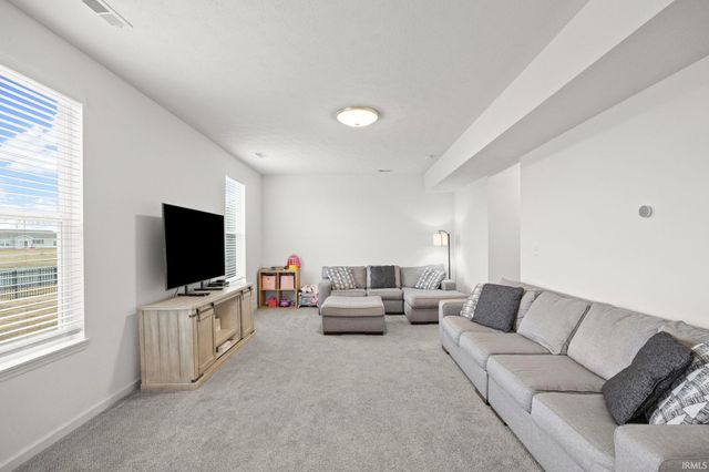 6442 Shale Crescent Drive, West Lafayette, IN 47906