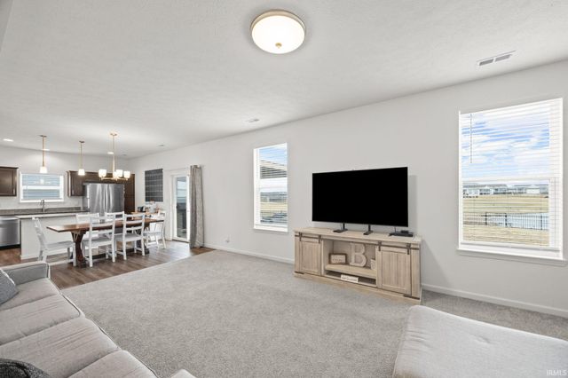 6442 Shale Crescent Drive, West Lafayette, IN 47906