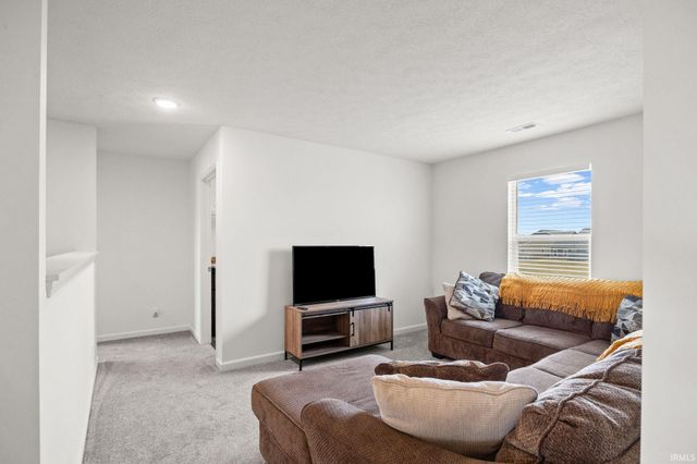 6442 Shale Crescent Drive, West Lafayette, IN 47906