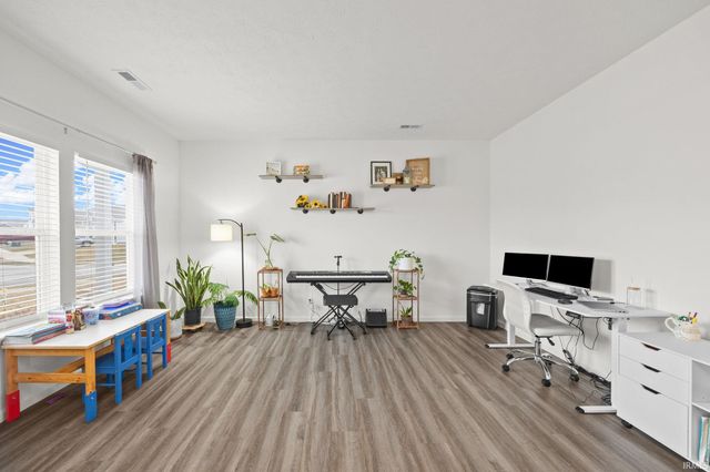 6442 Shale Crescent Drive, West Lafayette, IN 47906