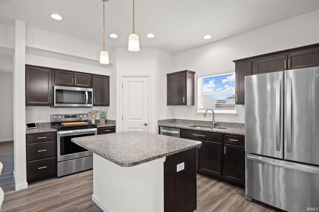 6442 Shale Crescent Drive, West Lafayette, IN 47906