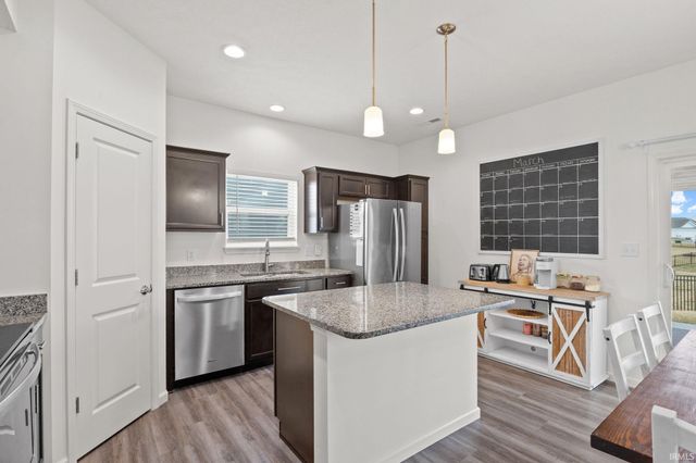 6442 Shale Crescent Drive, West Lafayette, IN 47906