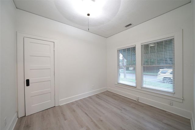 1121 CHERRY STREET NE, St Petersburg, FL 33701