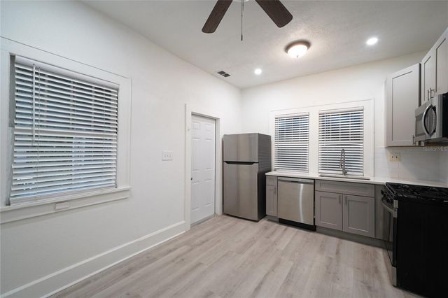 1121 CHERRY STREET NE, St Petersburg, FL 33701