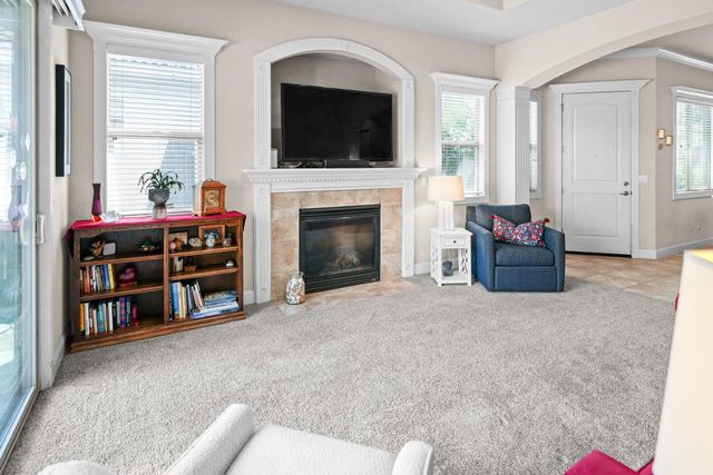 8252 Ashcrest Ln, Fair Oaks, CA 95628