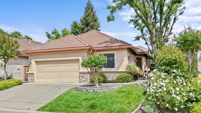 8252 Ashcrest Ln, Fair Oaks, CA 95628