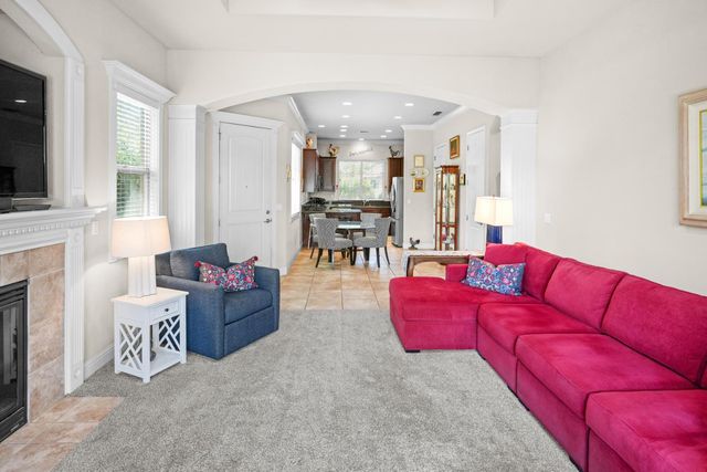 8252 Ashcrest Ln, Fair Oaks, CA 95628