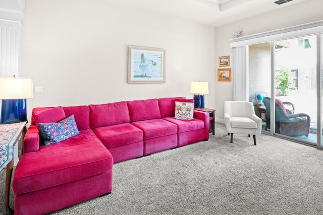 8252 Ashcrest Ln, Fair Oaks, CA 95628