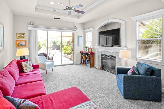 8252 Ashcrest Ln, Fair Oaks, CA 95628