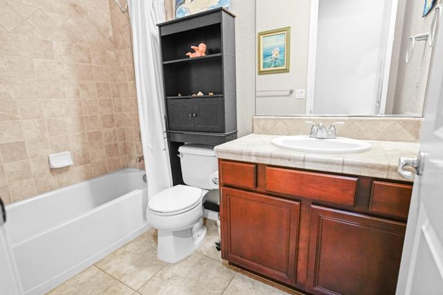 8252 Ashcrest Ln, Fair Oaks, CA 95628