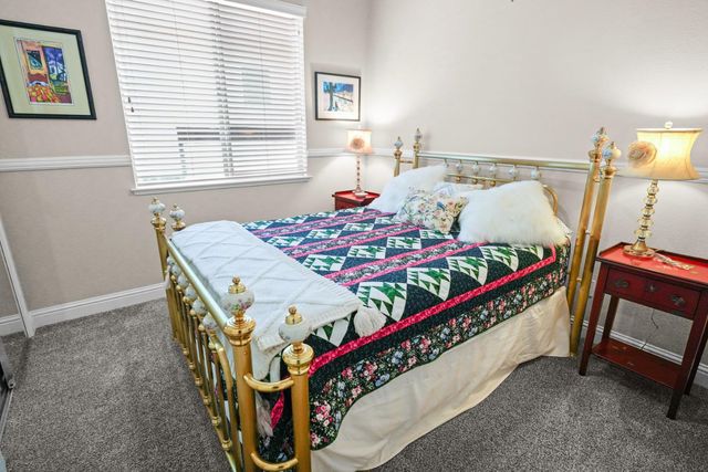 8252 Ashcrest Ln, Fair Oaks, CA 95628