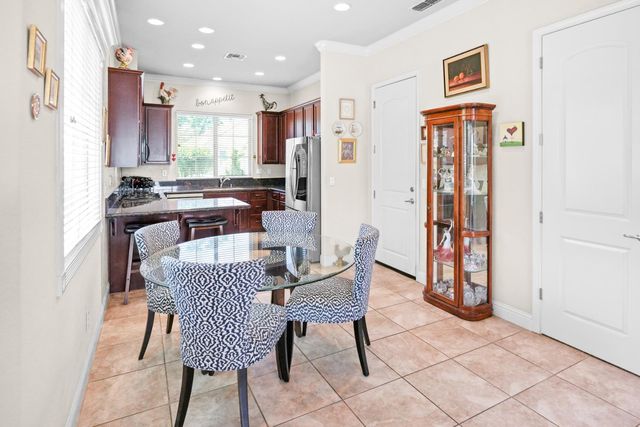 8252 Ashcrest Ln, Fair Oaks, CA 95628