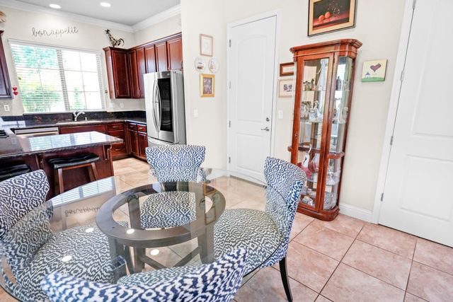 8252 Ashcrest Ln, Fair Oaks, CA 95628