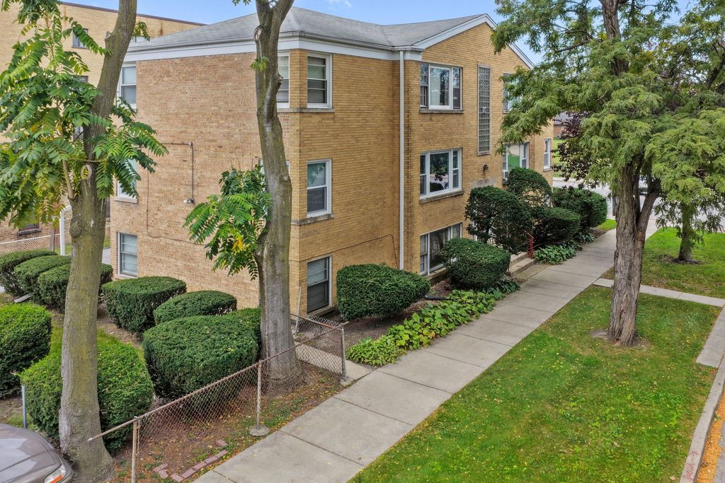 4762 N Lotus Avenue, Chicago, IL 60630 — exterior