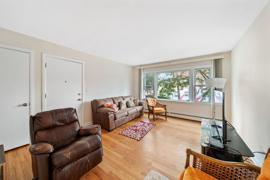 4762 N Lotus Avenue, Chicago, IL 60630 — photo 4