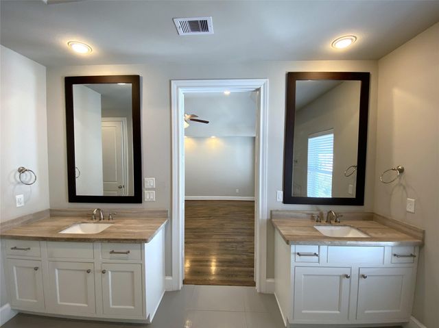 2711 Cohn Arbor Lane, Houston, TX 77007