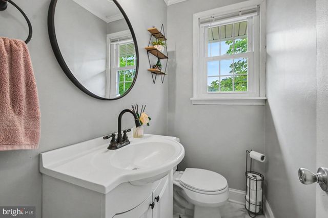 122 CROSSFIELD RD, King Of Prussia, PA 19406