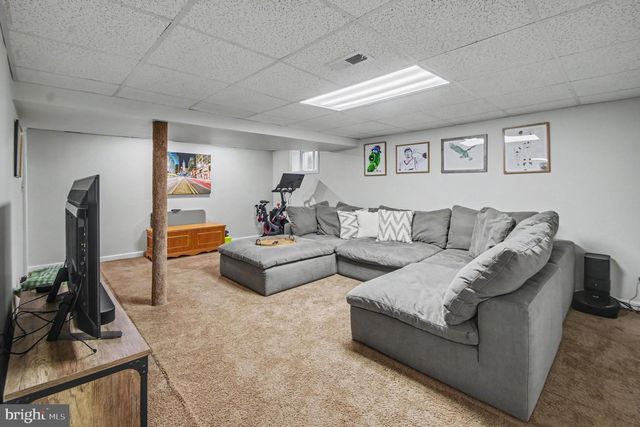 122 CROSSFIELD RD, King Of Prussia, PA 19406