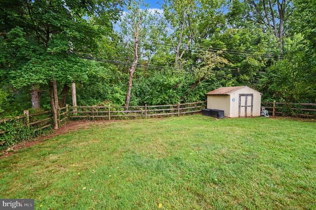 122 CROSSFIELD RD, King Of Prussia, PA 19406