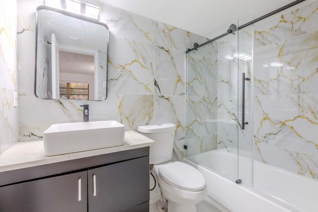 2401 NW 41st Avenue 101, Lauderhill, FL 33313