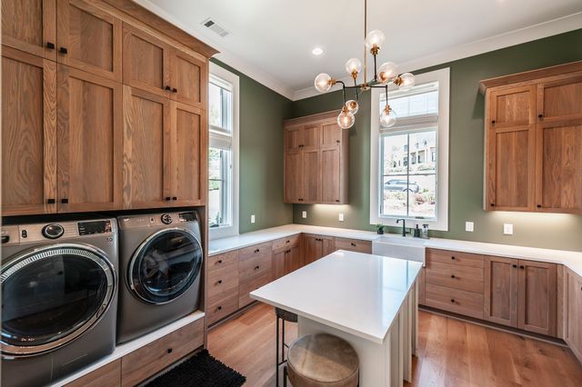8114 Heirloom Blvd, College Grove, TN 37046