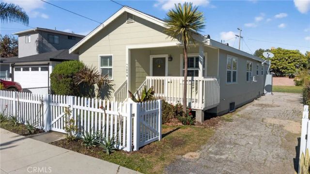 1274 W 3rd Street, San Pedro, CA 90732