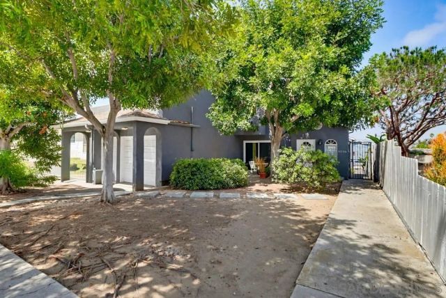 4536 Arizona 2, San Diego, CA 92116