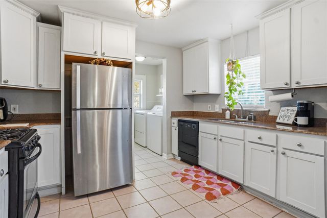 1211 Lansford Avenue, Dallas, TX 75224