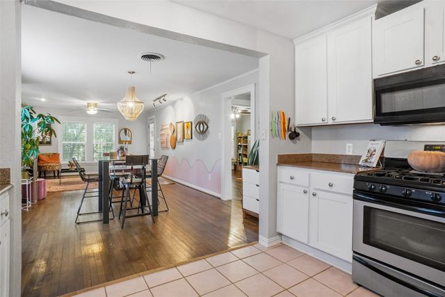 1211 Lansford Avenue, Dallas, TX 75224