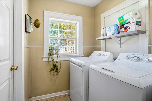 1211 Lansford Avenue, Dallas, TX 75224