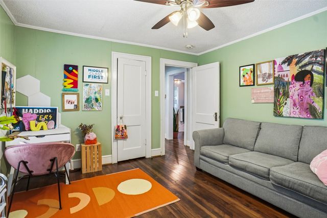 1211 Lansford Avenue, Dallas, TX 75224