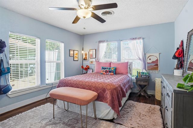 1211 Lansford Avenue, Dallas, TX 75224