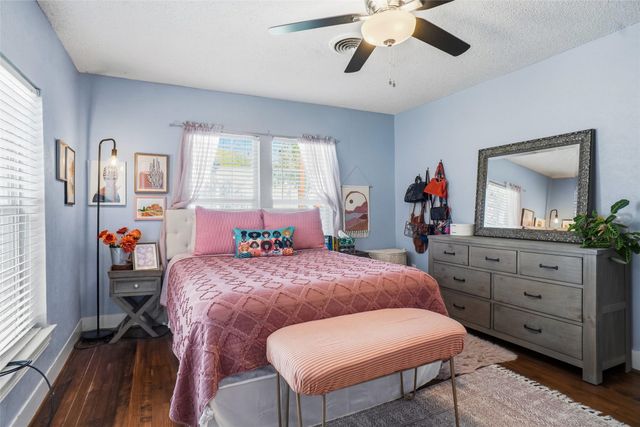 1211 Lansford Avenue, Dallas, TX 75224