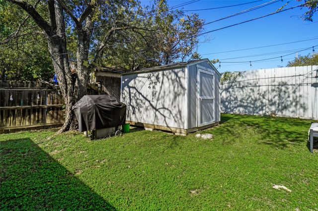 1211 Lansford Avenue, Dallas, TX 75224