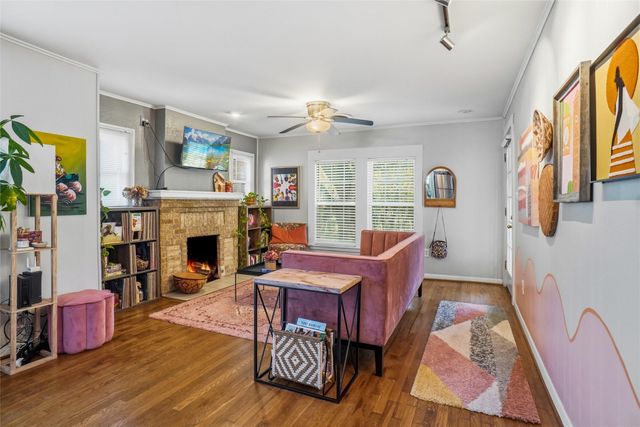 1211 Lansford Avenue, Dallas, TX 75224